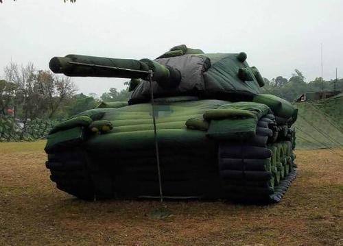 鹿寨军用坦克模型